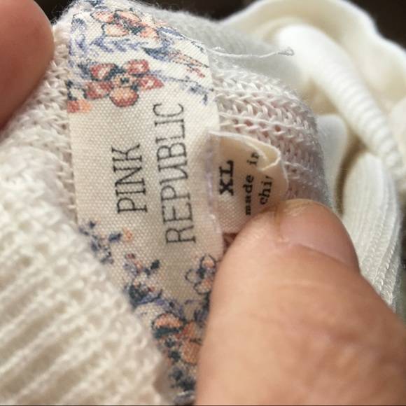 Open shoulder light weight sweater - Picture 5 of 5